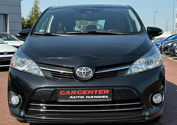 Toyota Verso cena 57999 przebieg: 118000, rok produkcji 2016 z Józefów małe 301